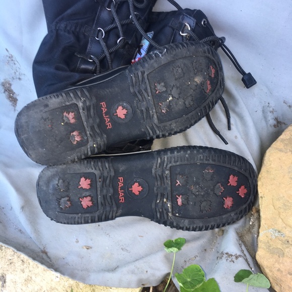 Waterproof Canadian Boots - Picture 7 of 8